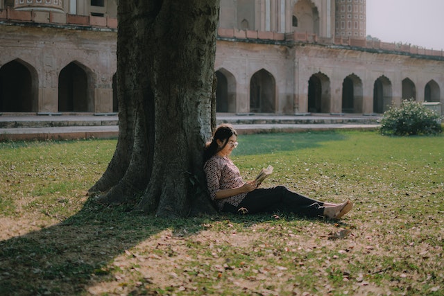 reading-under-tree.jpg